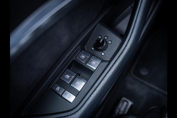 Audi e-tron Sportback 55 quattro S edition 95 kWh - Pano l HUD l B&O l Memory