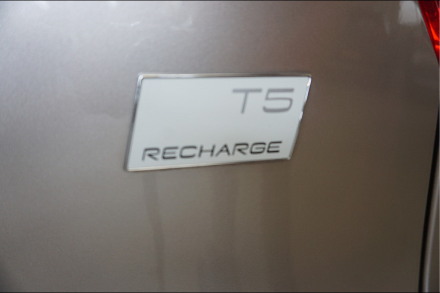 Volvo XC40 1.5 T5 Recharge ULTIMATE Schuifdak, Pilot Assist, Harman Kardon®