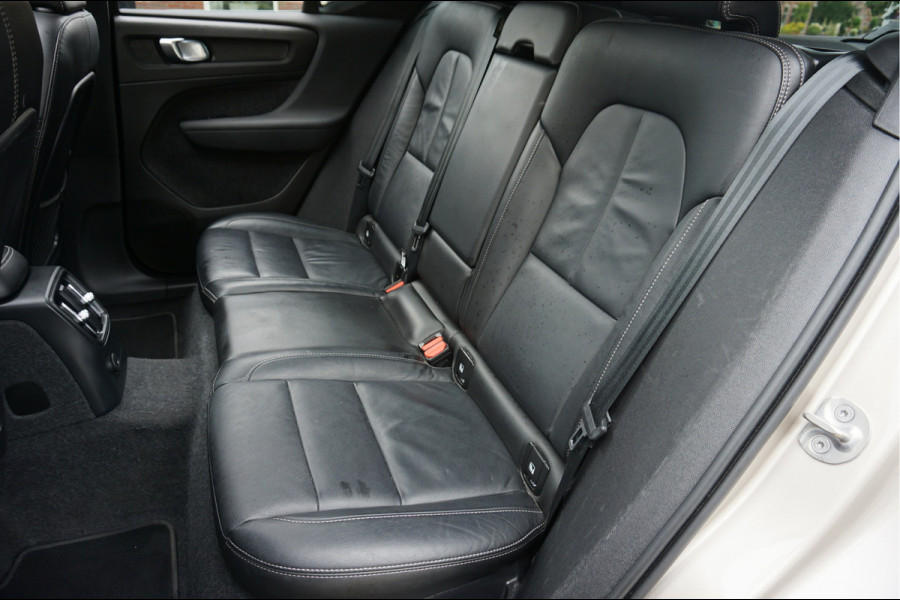 Volvo XC40 1.5 T5 Recharge ULTIMATE Schuifdak, Pilot Assist, Harman Kardon®