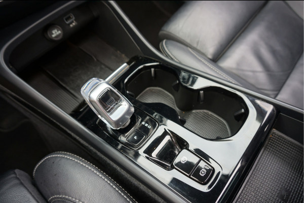 Volvo XC40 1.5 T5 Recharge ULTIMATE Schuifdak, Pilot Assist, Harman Kardon®