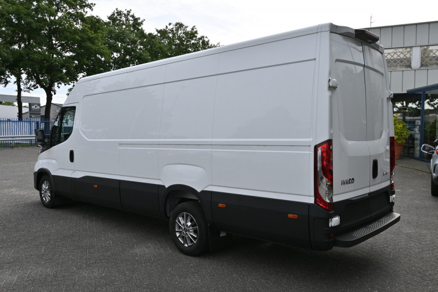 Iveco Daily 35S18 3.0 180 pk L4H2 Maxi Hi-Matic LED, ACC, Geveerde stoel, Camera, Navigatie