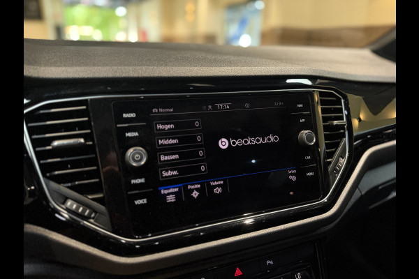 Volkswagen T-Roc R 2.0 TSI 4Motion 300PK |Pano|Beats|Virtual|Leder|Camera