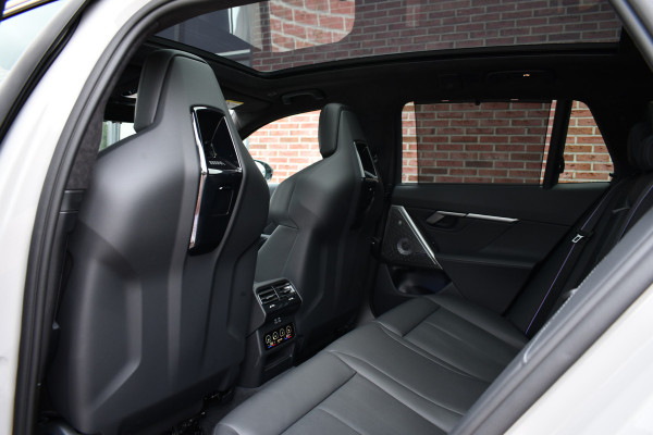 BMW M5 Touring | Chalk Individual | Ultimate Pack | Keramisch | Pano | Trekh | B&W | DA+