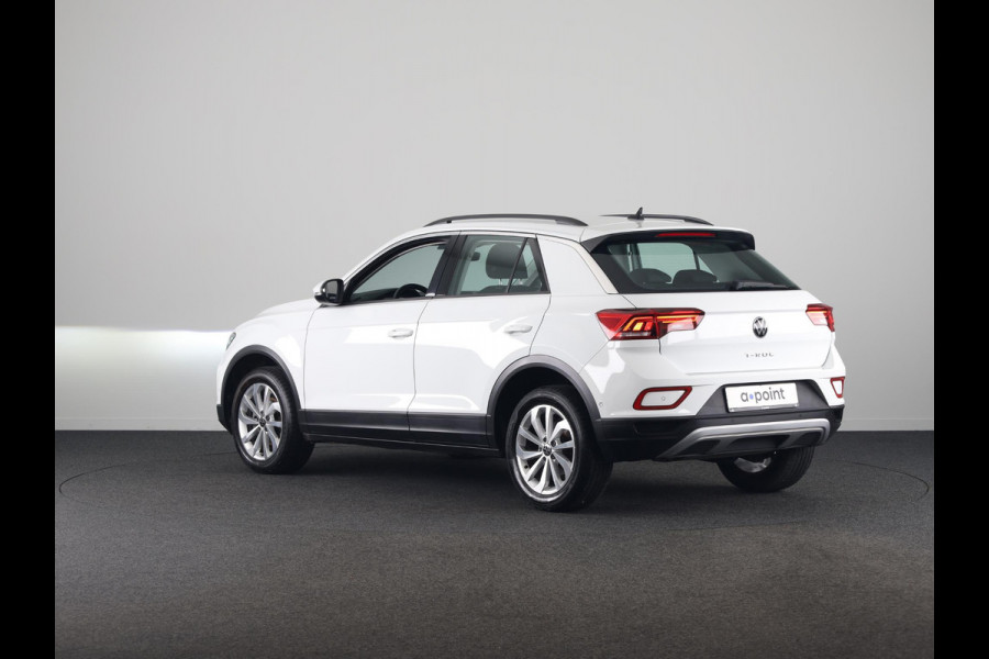 Volkswagen T-Roc 1.0 TSI Life 110 pk | Navigatie via App | LED Koplampen | Parkeersensoren (Park assist) | Achteruitrijcamera | Autom. airco | Keyless |