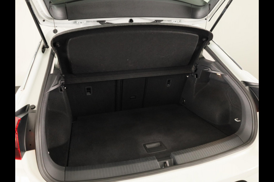 Volkswagen T-Roc 1.0 TSI Life 110 pk | Navigatie via App | LED Koplampen | Parkeersensoren (Park assist) | Achteruitrijcamera | Autom. airco | Keyless |