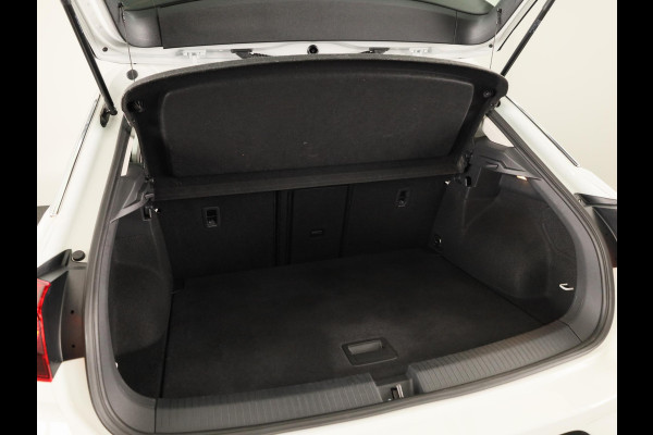 Volkswagen T-Roc 1.0 TSI Life 110 pk | Navigatie via App | LED Koplampen | Parkeersensoren (Park assist) | Achteruitrijcamera | Autom. airco | Keyless |