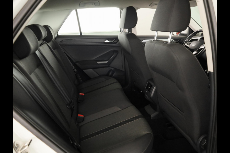 Volkswagen T-Roc 1.0 TSI Life 110 pk | Navigatie via App | LED Koplampen | Parkeersensoren (Park assist) | Achteruitrijcamera | Autom. airco | Keyless |