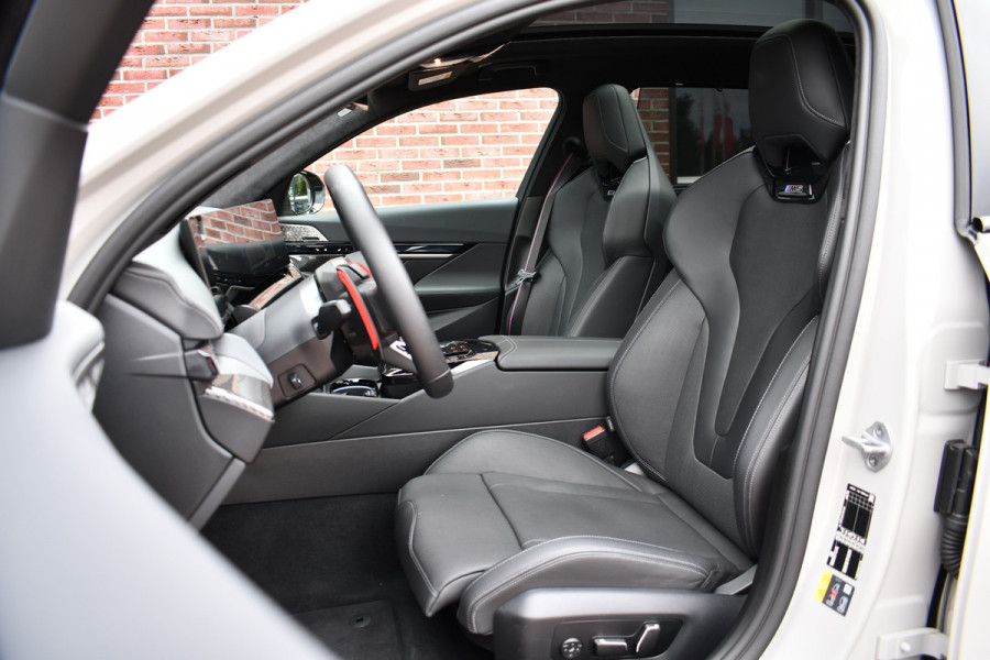 BMW M5 Touring | Chalk Individual | Ultimate Pack | Keramisch | Pano | Trekh | B&W | DA+
