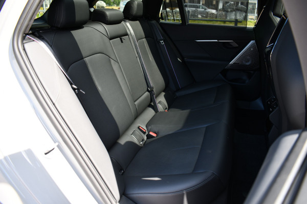BMW M5 Touring | Chalk Individual | Ultimate Pack | Keramisch | Pano | Trekh | B&W | DA+