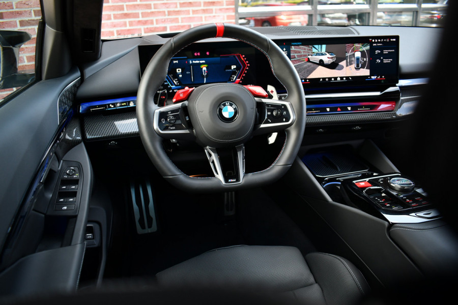 BMW M5 Touring | Chalk Individual | Ultimate Pack | Keramisch | Pano | Trekh | B&W | DA+