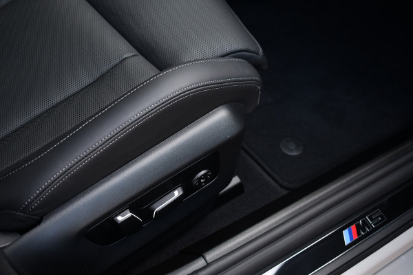BMW M5 Touring | Chalk Individual | Ultimate Pack | Keramisch | Pano | Trekh | B&W | DA+