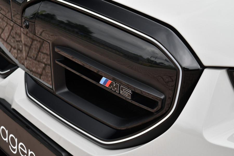 BMW M5 Touring | Chalk Individual | Ultimate Pack | Keramisch | Pano | Trekh | B&W | DA+