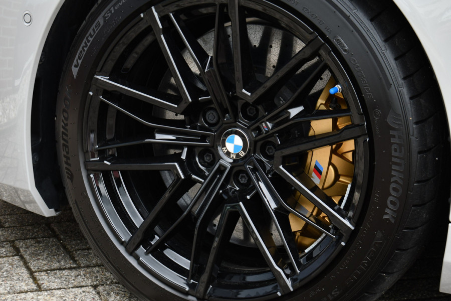 BMW M5 Touring | Chalk Individual | Ultimate Pack | Keramisch | Pano | Trekh | B&W | DA+