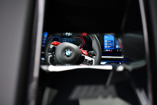 BMW M5 Touring | Chalk Individual | Ultimate Pack | Keramisch | Pano | Trekh | B&W | DA+