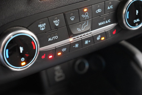 Ford Kuga 2.5 PHEV ST-Line | SoH 100% | Black Pakket | Blind-Spot | Stuurverwarming | Carplay | Navigatie