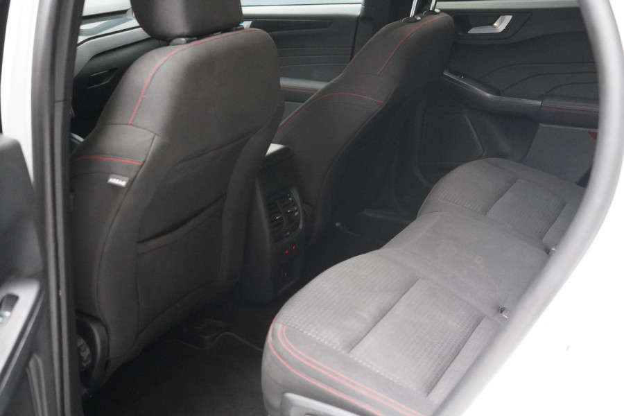 Ford Kuga 2.5 PHEV ST-Line | SoH 100% | Black Pakket | Blind-Spot | Stuurverwarming | Carplay | Navigatie