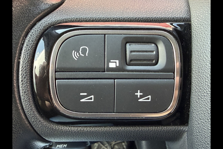 Citroën C3 82pk Shine (Camera - Keyless Entry - Dodehoek detectie - Automatische Airco - Navigatie - Apple Carplay - DAB)