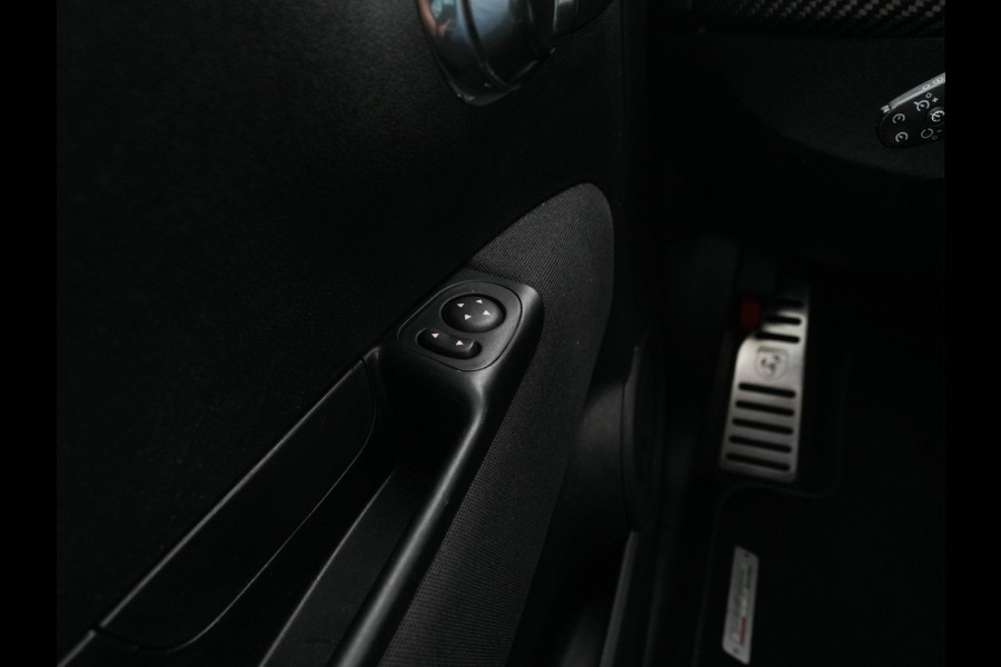 Abarth 695 1.4 T-Jet Competizione 70th Anniversary (INCL.BTW) Aut. *AKRAPOVIC | RECARO-SPORTSEATS | XENON | CARBON | SHIFTPADDLES | DIGI-COCKPIT | DAB+ | ECC | PDC | CRUISE | 17''ALU*