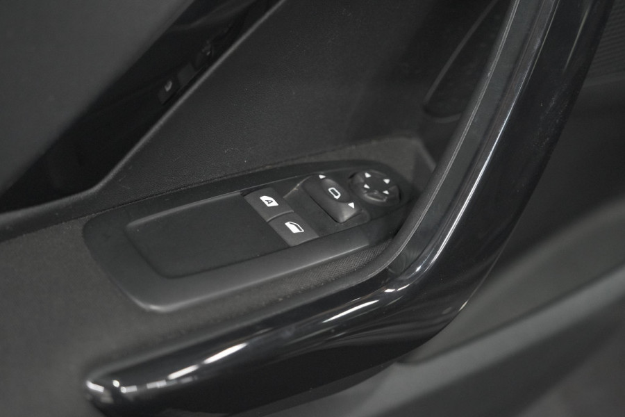 Peugeot 208 PureTech 82 Active | Camera | Apple Carplay | Airco