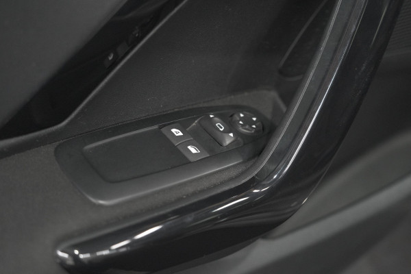 Peugeot 208 PureTech 82 Active | Camera | Apple Carplay | Airco