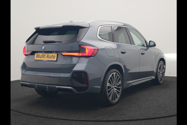 BMW X1 xDrive30e M Sport PHEV 326pk Dealer O.H. | Trekhaak Af Fabriek | Adaptive Cruise | Head Up | Harman / Kardon | 360 Camera | Alcantara Sportstoelen Memory & Verwarmd | Adaptief Onderstel | Sfeerverlichting | Stuur Verwarmd | Blis | Keyless | 20"L.M | Plug In Hybrid |