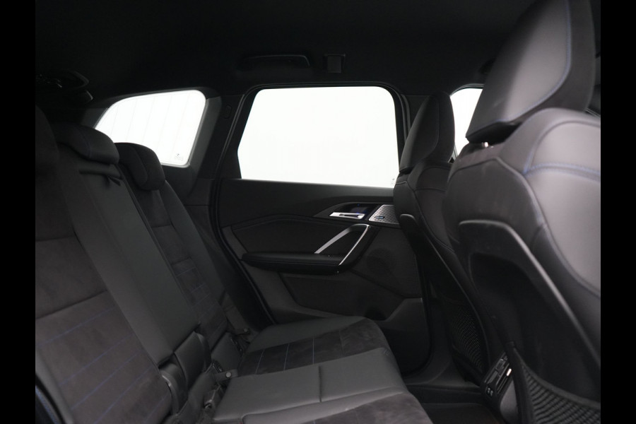 BMW X1 xDrive30e M Sport PHEV 326pk Dealer O.H. | Trekhaak Af Fabriek | Adaptive Cruise | Head Up | Harman / Kardon | 360 Camera | Alcantara Sportstoelen Memory & Verwarmd | Adaptief Onderstel | Sfeerverlichting | Stuur Verwarmd | Blis | Keyless | 20"L.M | Plug In Hybrid |