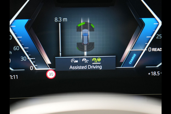 BMW X1 xDrive30e M Sport PHEV 326pk Dealer O.H. | Trekhaak Af Fabriek | Adaptive Cruise | Head Up | Harman / Kardon | 360 Camera | Alcantara Sportstoelen Memory & Verwarmd | Adaptief Onderstel | Sfeerverlichting | Stuur Verwarmd | Blis | Keyless | 20"L.M | Plug In Hybrid |