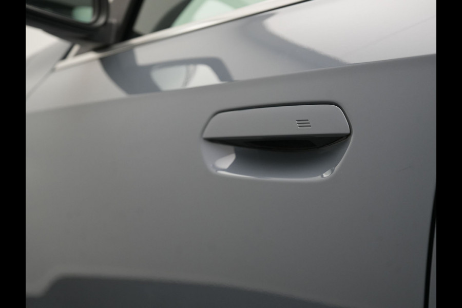 BMW X1 xDrive30e M Sport PHEV 326pk Dealer O.H. | Trekhaak Af Fabriek | Adaptive Cruise | Head Up | Harman / Kardon | 360 Camera | Alcantara Sportstoelen Memory & Verwarmd | Adaptief Onderstel | Sfeerverlichting | Stuur Verwarmd | Blis | Keyless | 20"L.M | Plug In Hybrid |