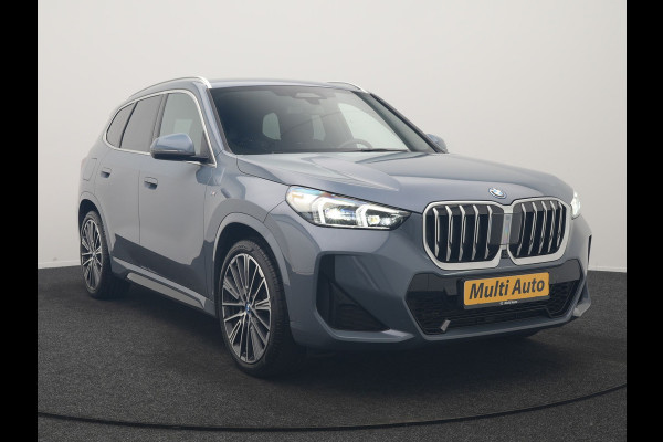 BMW X1 xDrive30e M Sport PHEV 326pk Dealer O.H. | Trekhaak Af Fabriek | Adaptive Cruise | Head Up | Harman / Kardon | 360 Camera | Alcantara Sportstoelen Memory & Verwarmd | Adaptief Onderstel | Sfeerverlichting | Stuur Verwarmd | Blis | Keyless | 20"L.M | Plug In Hybrid |