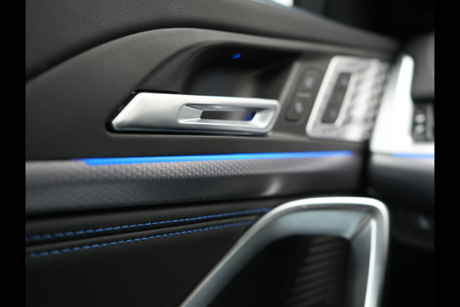BMW X1 xDrive30e M Sport PHEV 326pk Dealer O.H. | Trekhaak Af Fabriek | Adaptive Cruise | Head Up | Harman / Kardon | 360 Camera | Alcantara Sportstoelen Memory & Verwarmd | Adaptief Onderstel | Sfeerverlichting | Stuur Verwarmd | Blis | Keyless | 20"L.M | Plug In Hybrid |
