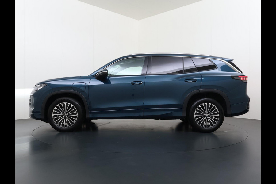 Volkswagen Tayron 1.5 eHybrid Elegance STOEL- & STUURWIELVERWARMING | IQ LED | ELEK. TREKHAAK | 360° CAMERA | BLIND SPOT | ADAPTIVE CRUISE CONTROL | FABRIEKSGARANTIE | ALL IN RPIJS |