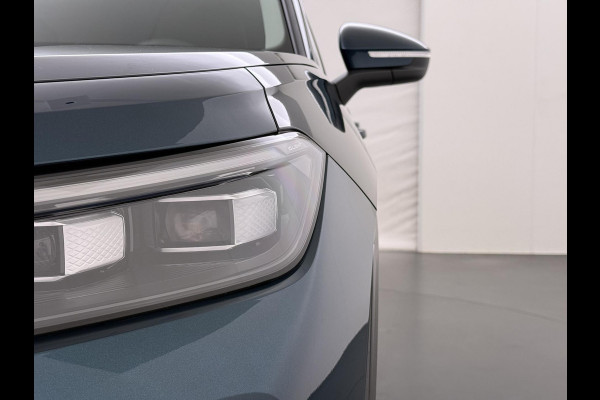 Volkswagen Tayron 1.5 eHybrid Elegance STOEL- & STUURWIELVERWARMING | IQ LED | ELEK. TREKHAAK | 360° CAMERA | BLIND SPOT | ADAPTIVE CRUISE CONTROL | FABRIEKSGARANTIE | ALL IN RPIJS |