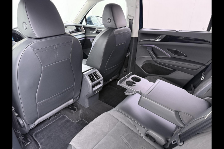 Volkswagen Tayron 1.5 eHybrid Elegance STOEL- & STUURWIELVERWARMING | IQ LED | ELEK. TREKHAAK | 360° CAMERA | BLIND SPOT | ADAPTIVE CRUISE CONTROL | FABRIEKSGARANTIE | ALL IN RPIJS |