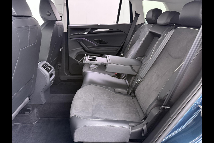 Volkswagen Tayron 1.5 eHybrid Elegance STOEL- & STUURWIELVERWARMING | IQ LED | ELEK. TREKHAAK | 360° CAMERA | BLIND SPOT | ADAPTIVE CRUISE CONTROL | FABRIEKSGARANTIE | ALL IN RPIJS |