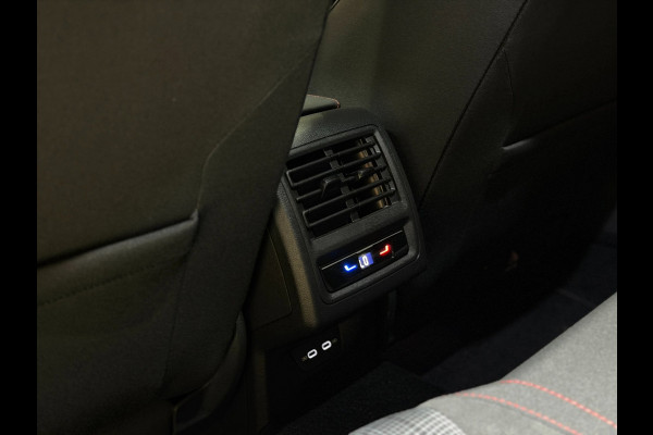 Volkswagen Golf 2.0 TSI GTI |Pano|Matrix|Blindspot|Camera|