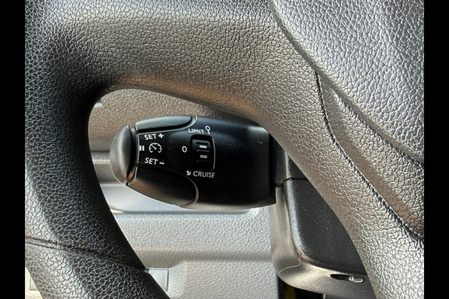 Peugeot Expert 1.5 BlueHDI 100 PK / L2H1 / TREKHAAK / AIRCO / CRUISE / IMPERIAAL / PDC