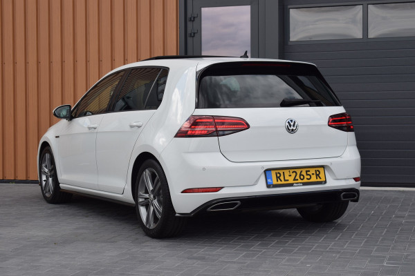 Volkswagen Golf 1.5 TSI 150pk R-line | Pano | Virtual | LED | Dynaudio