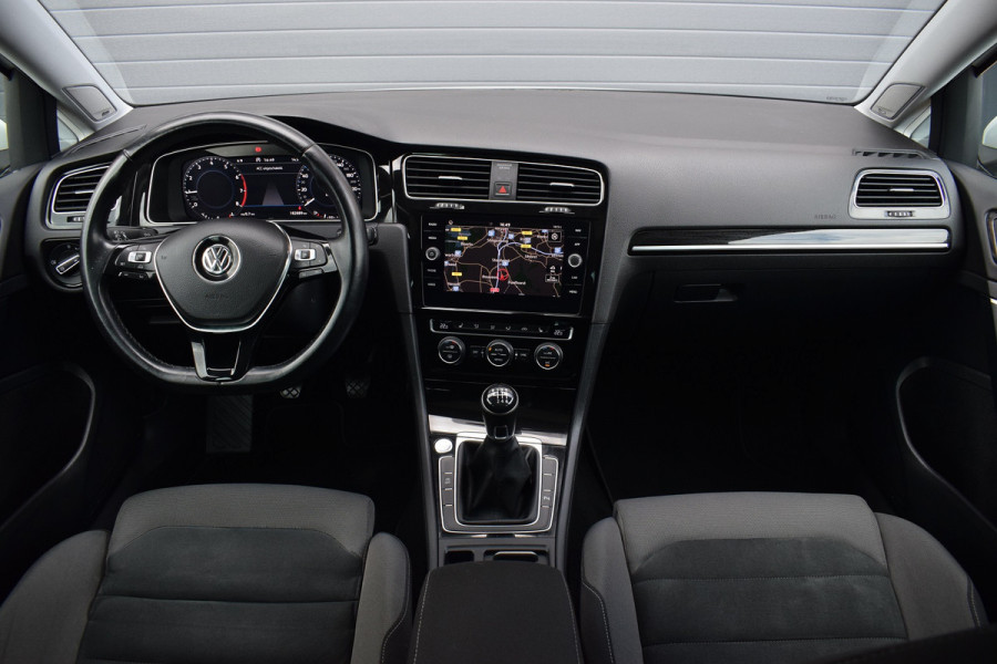 Volkswagen Golf 1.5 TSI 150pk R-line | Pano | Virtual | LED | Dynaudio