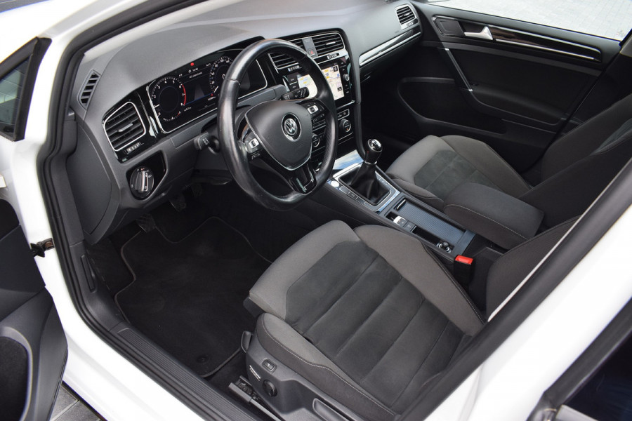 Volkswagen Golf 1.5 TSI 150pk R-line | Pano | Virtual | LED | Dynaudio