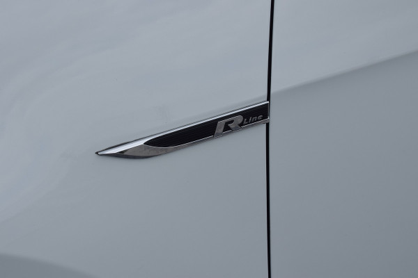 Volkswagen Golf 1.5 TSI 150pk R-line | Pano | Virtual | LED | Dynaudio