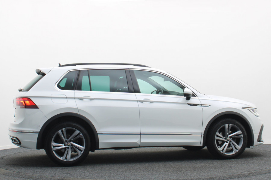 Volkswagen Tiguan 1.5 TSI R-Line Business+ Camera, Apple Carplay, Keyless, IQ Light, ACC, 19"