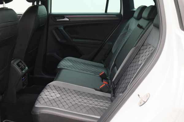 Volkswagen Tiguan 1.5 TSI R-Line Business+ Camera, Apple Carplay, Keyless, IQ Light, ACC, 19"