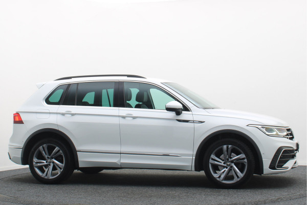 Volkswagen Tiguan 1.5 TSI R-Line Business+ Camera, Apple Carplay, Keyless, IQ Light, ACC, 19"