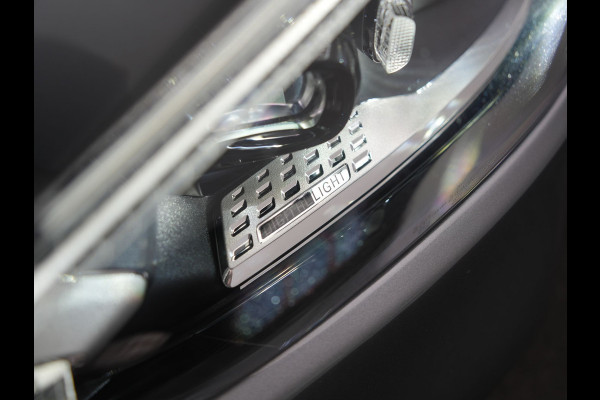 Mercedes-Benz C-Klasse Estate 300 e AMG Line PHEV 313pk Dealer O.H | Trekhaak Af Fabriek | Panodak | Alcatara Sportstoelen Memory & Verwarmd | 360 Camera | Adaptive Cruise | Digital LED | BLIS | Sfeerverlichting | Apple Carplay | Virtual | Navigatie | DAB | 18"L.M | Plug In Hybrid |
