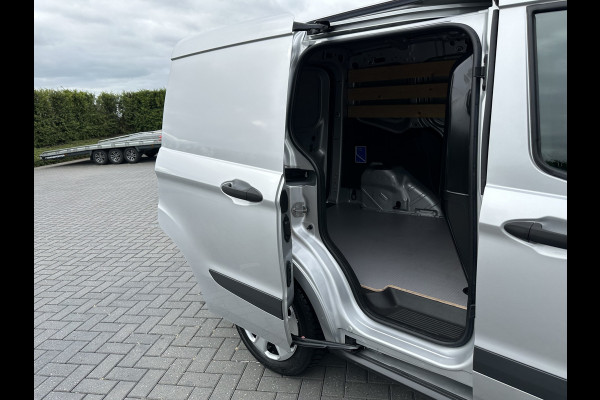 Ford Transit Courier 1.5 TDCI / 1e EIGENAAR / 21.248 KM ! / AIRCO / STOELVERWARMING / PDC / NAVIGATIE / CARPLAY