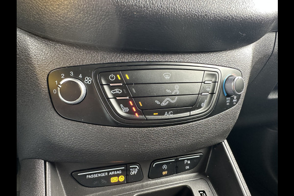 Ford Transit Courier 1.5 TDCI / 1e EIGENAAR / 21.248 KM ! / AIRCO / STOELVERWARMING / PDC / NAVIGATIE / CARPLAY