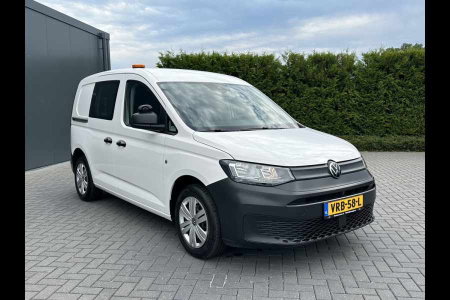 Volkswagen Caddy Cargo 2.0 TDI 123 PK 4-MOTION / L1H1 / 4x4 / 1e EIG. / TREKHAAK / INRICHTING / CAMERA / CRUISE / AIRCO / CARPLAY