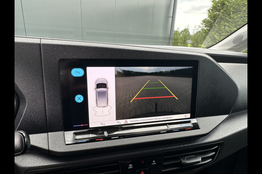 Volkswagen Caddy Cargo 2.0 TDI 123 PK 4-MOTION / L1H1 / 4x4 / 1e EIG. / TREKHAAK / INRICHTING / CAMERA / CRUISE / AIRCO / CARPLAY