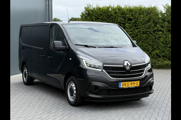 Renault Trafic 2.0 dCi 120 PK / L2H1 / 1e EIG. / AIRCO / CRUISE / PDC / 3-ZITS / LED