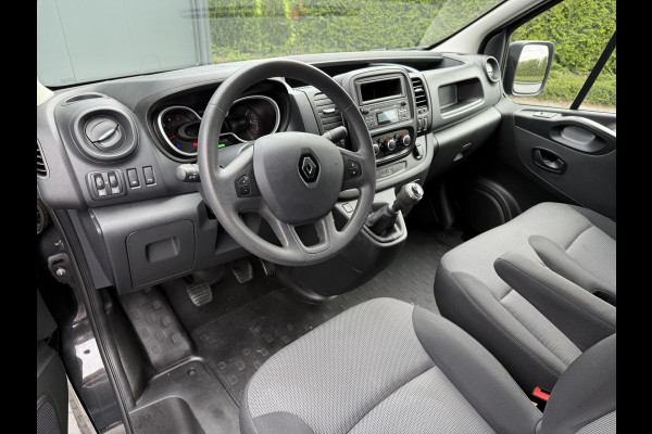 Renault Trafic 2.0 dCi 120 PK / L2H1 / 1e EIG. / AIRCO / CRUISE / PDC / 3-ZITS / LED